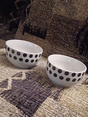 4/$40 Set of 2 White Ceramic Bowls with Black Polka Dots